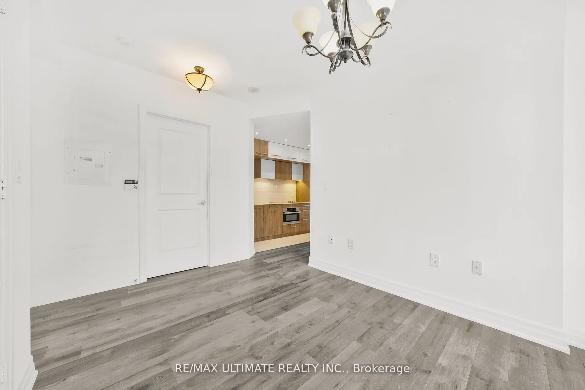 8 The Esplanade St, #506