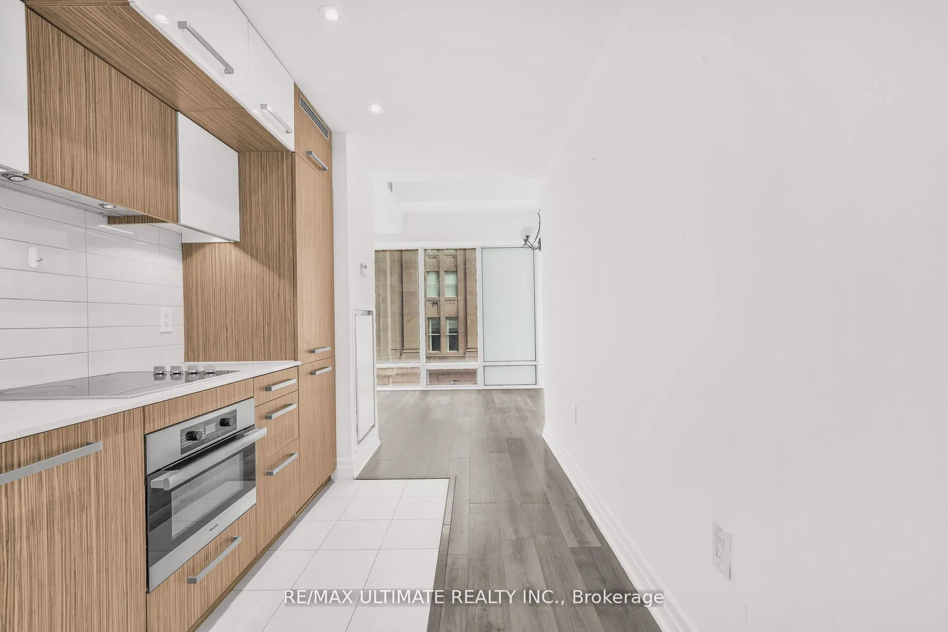 8 The Esplanade St, #506