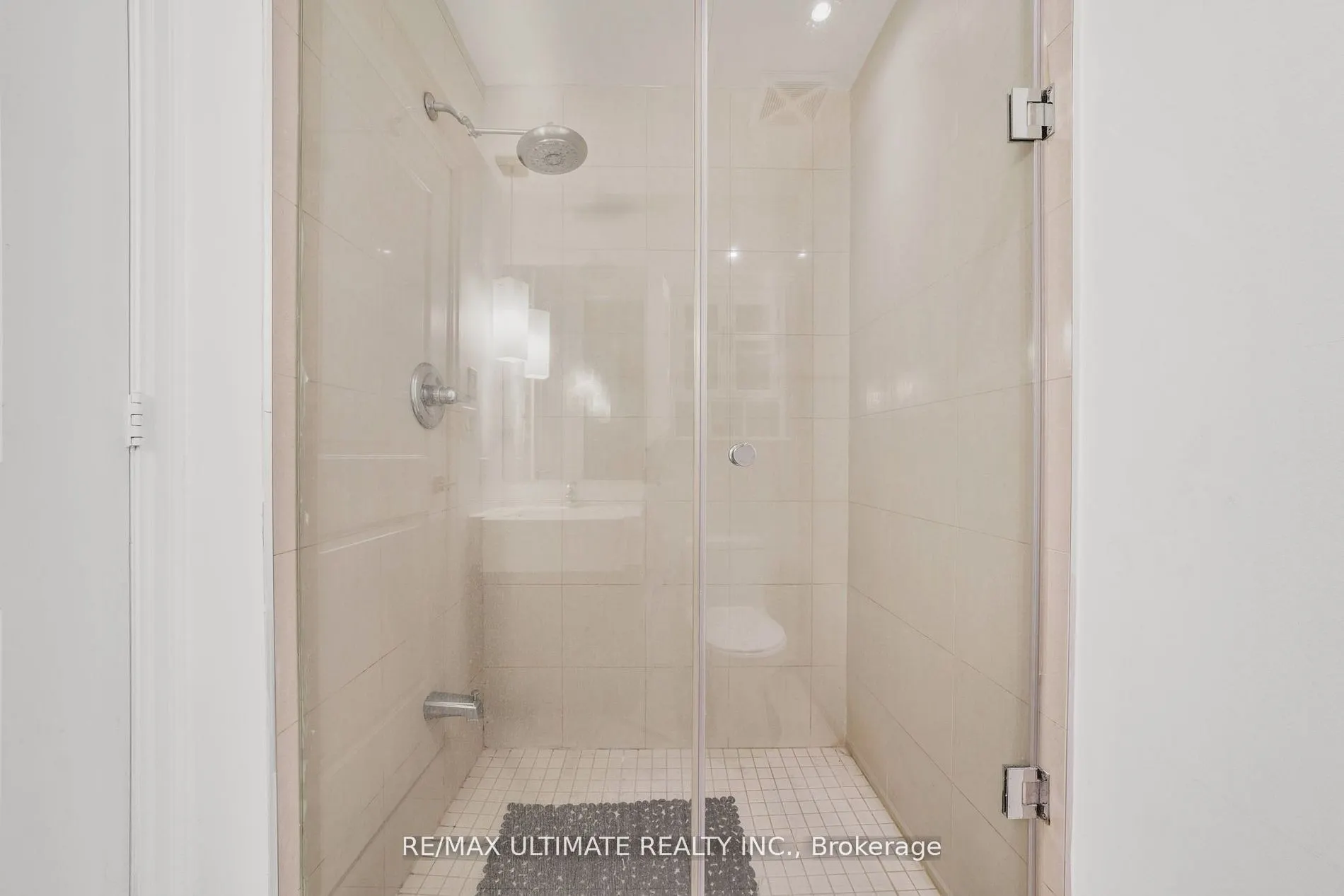 8 The Esplanade St, #506