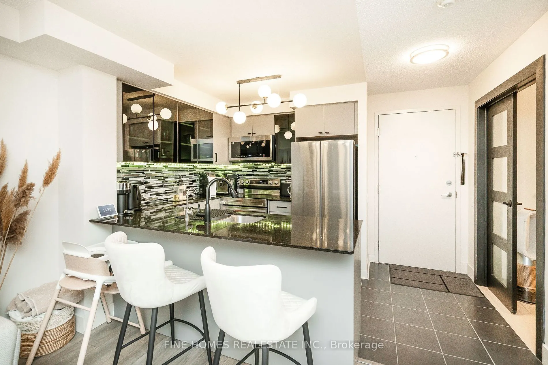 525 Wilson Ave, #505