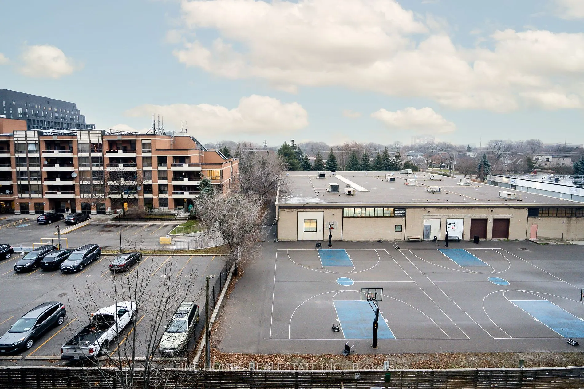 525 Wilson Ave, #505