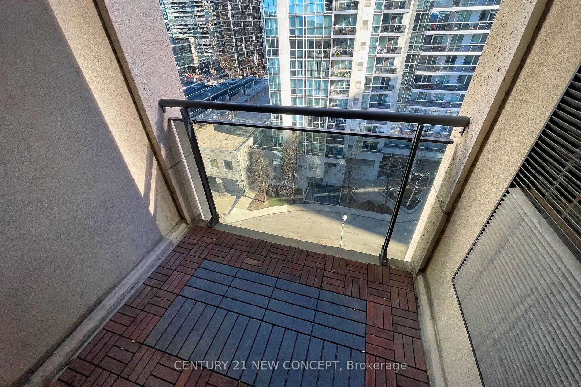 155 beecroft Rd, #1112