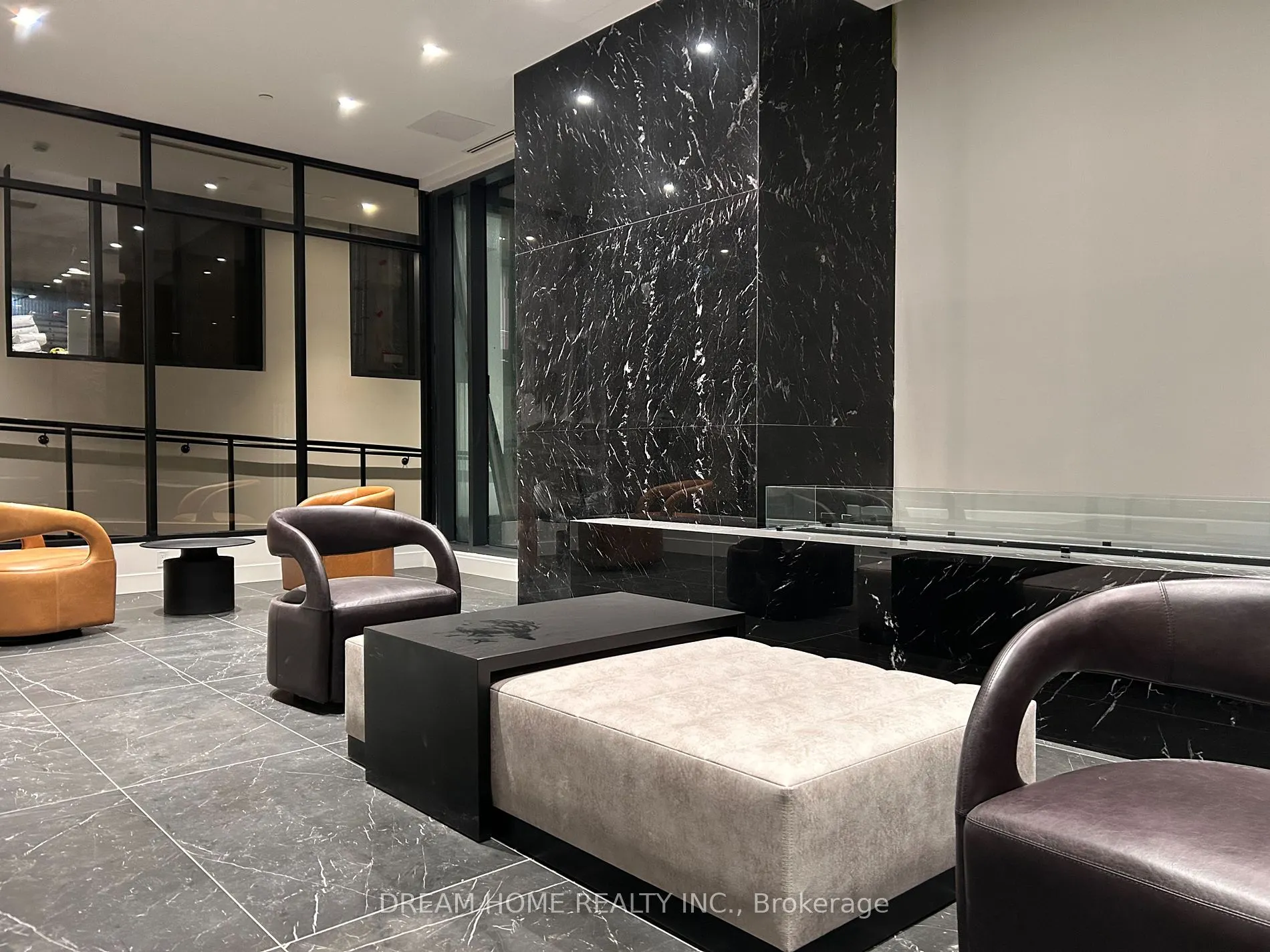 308 Jarvis St, #816