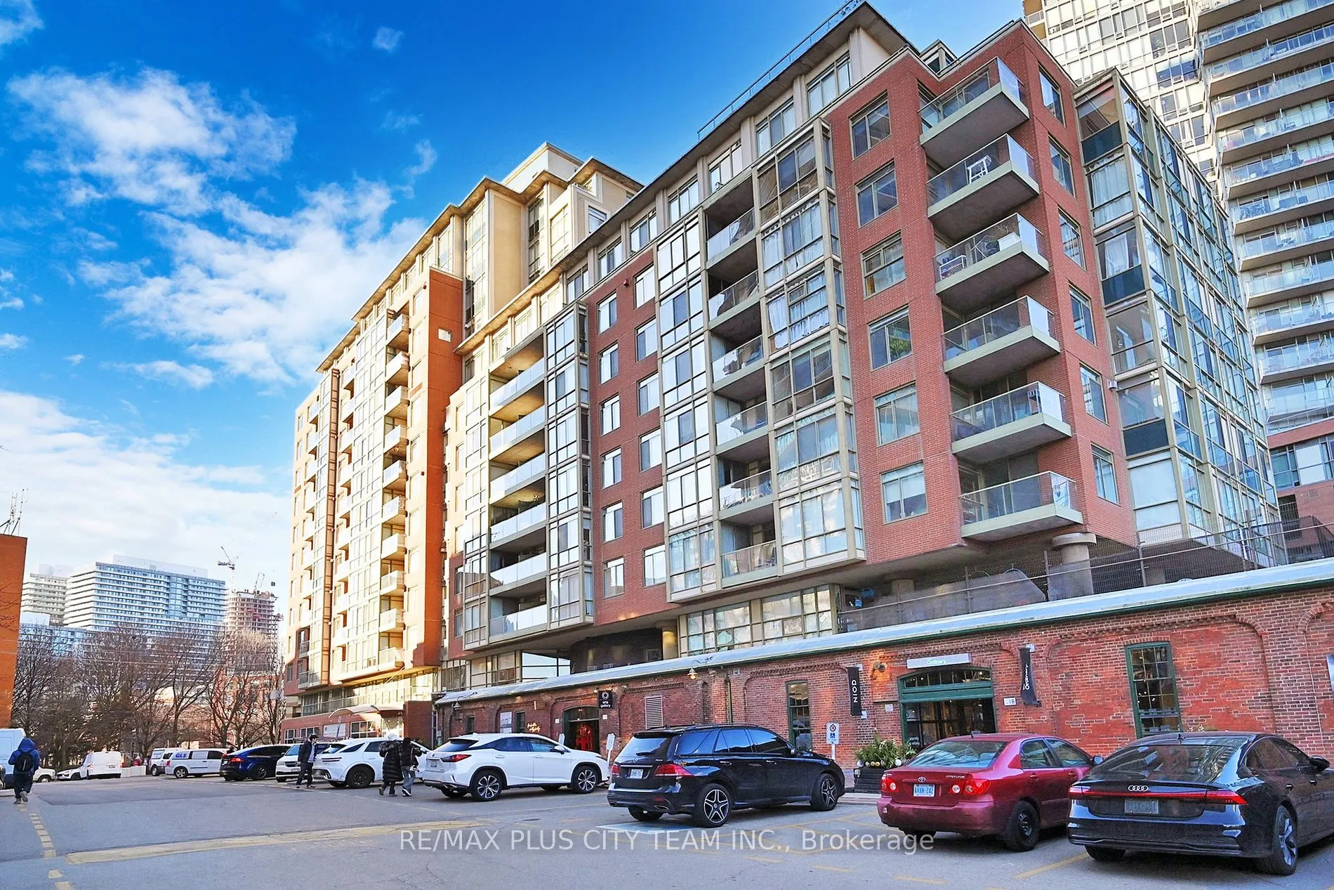 39 Parliament St, #911