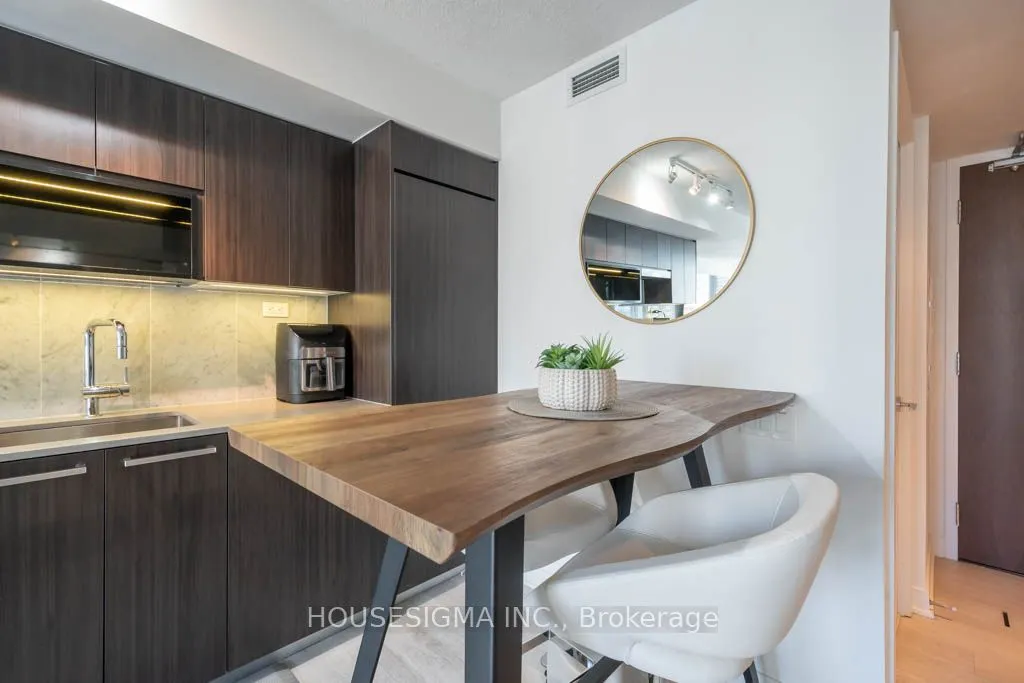 80 Queens Wharf Rd, #1607