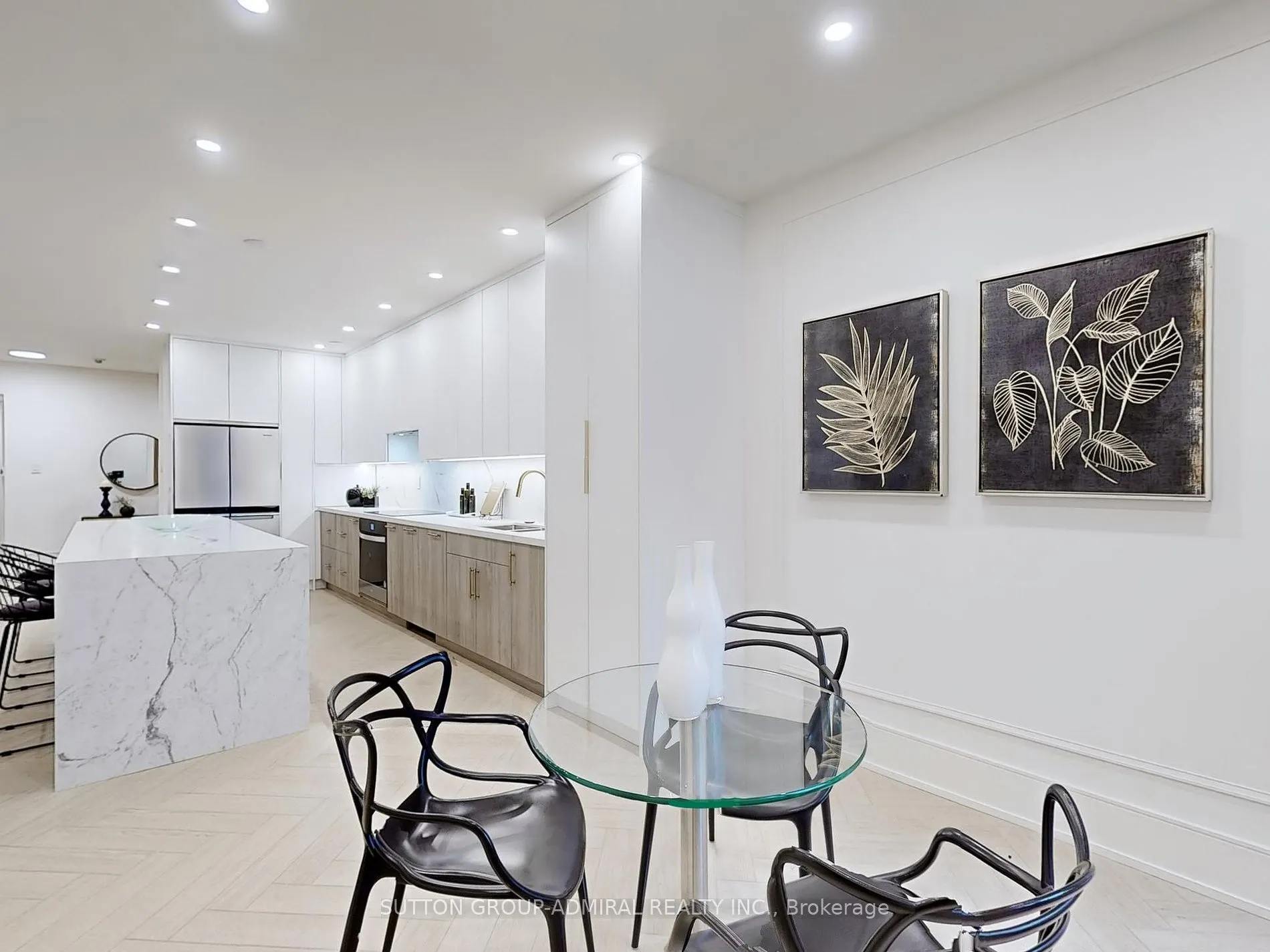 65 SPRING GARDEN Ave, #102