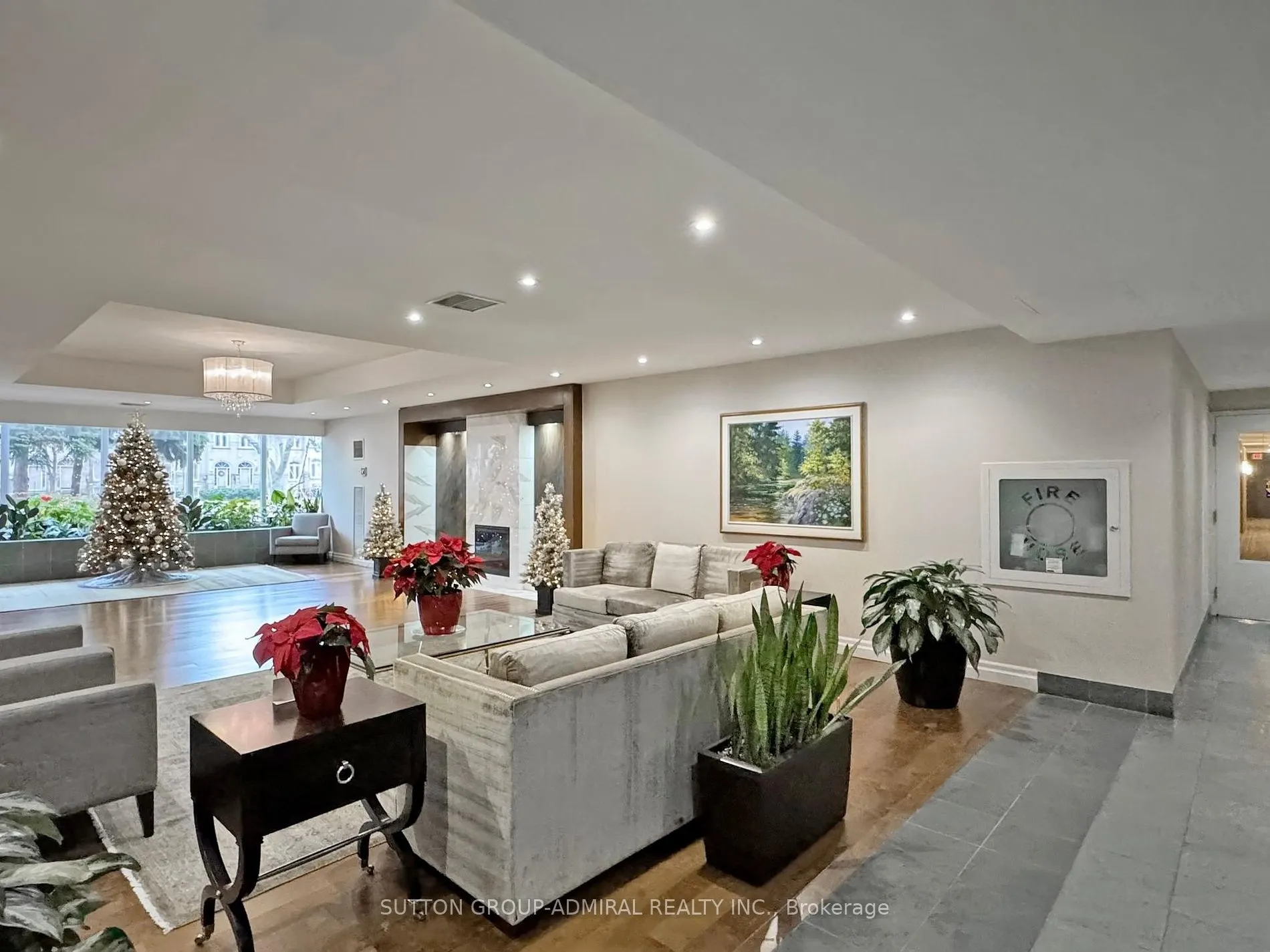 65 SPRING GARDEN Ave, #102