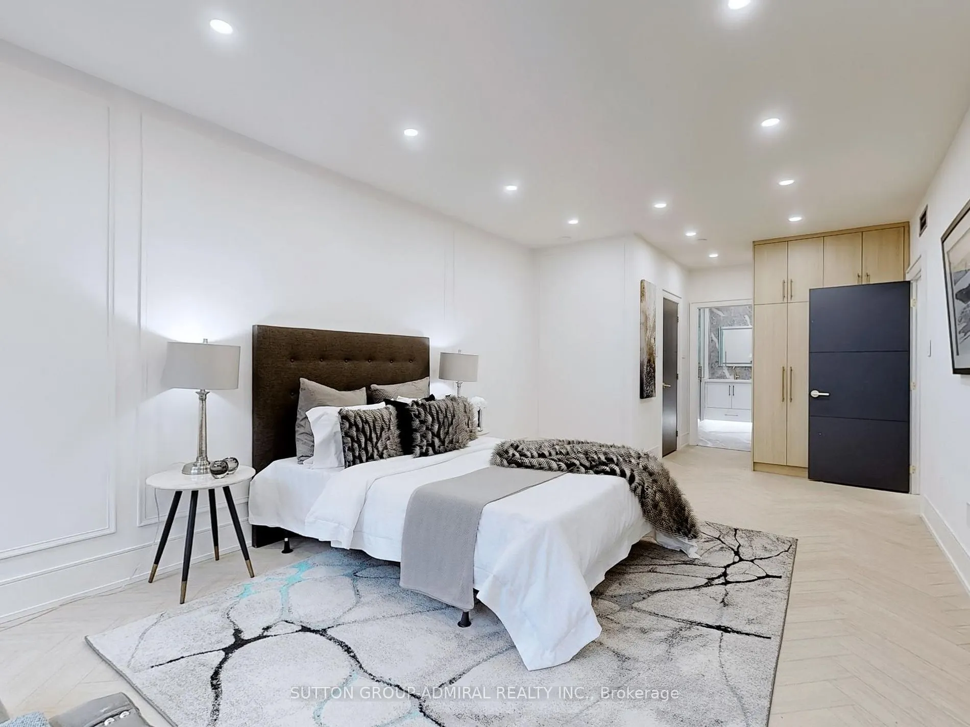 65 SPRING GARDEN Ave, #102