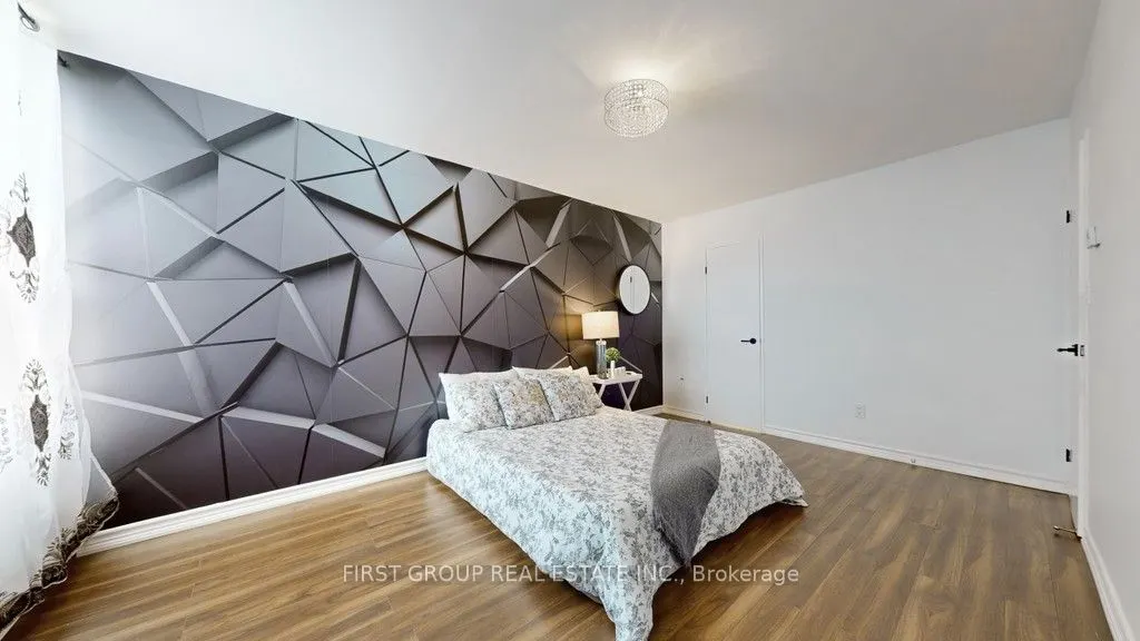 60 Pavane Linkway Way, #502
