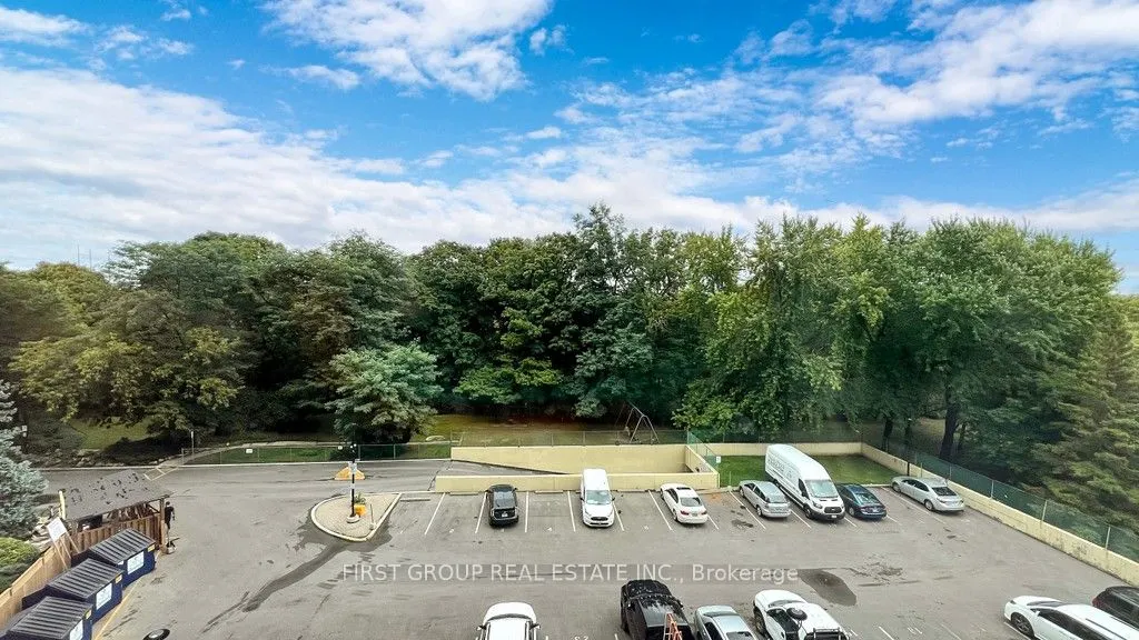 60 Pavane Linkway Way, #502