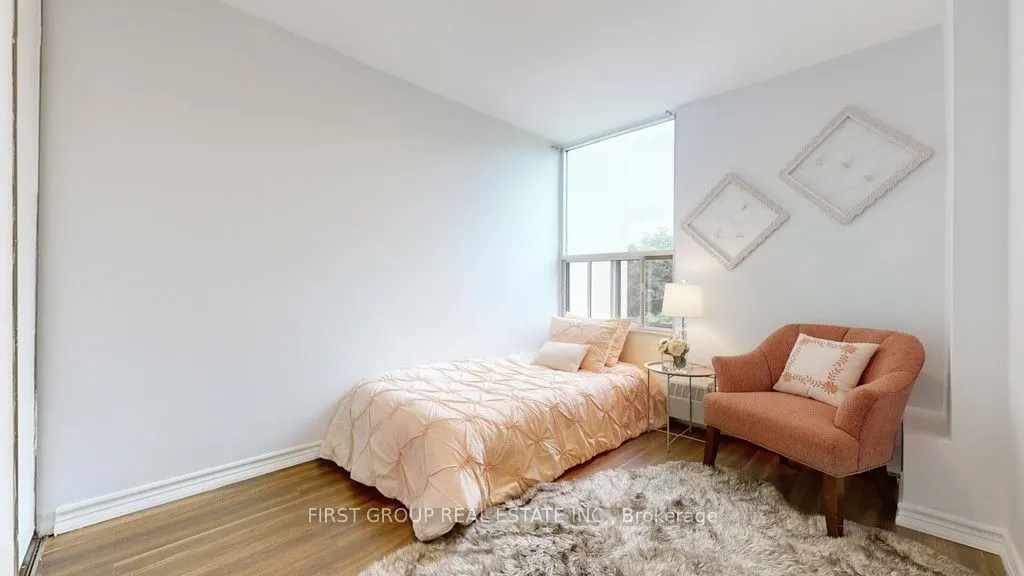 60 Pavane Linkway Way, #502