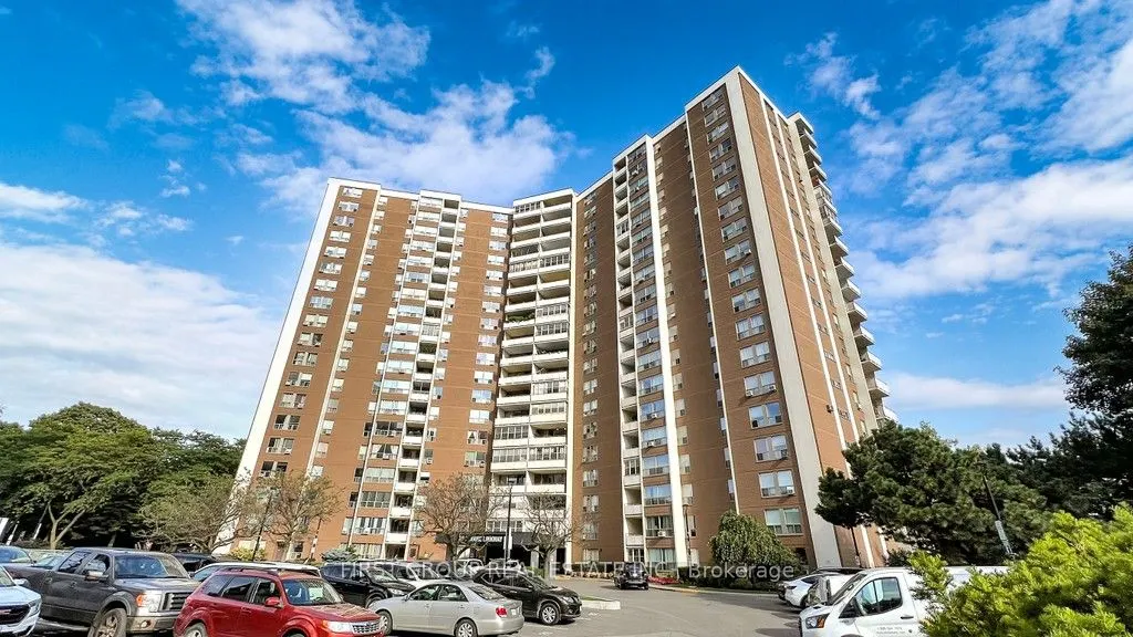 60 Pavane Linkway Way, #502