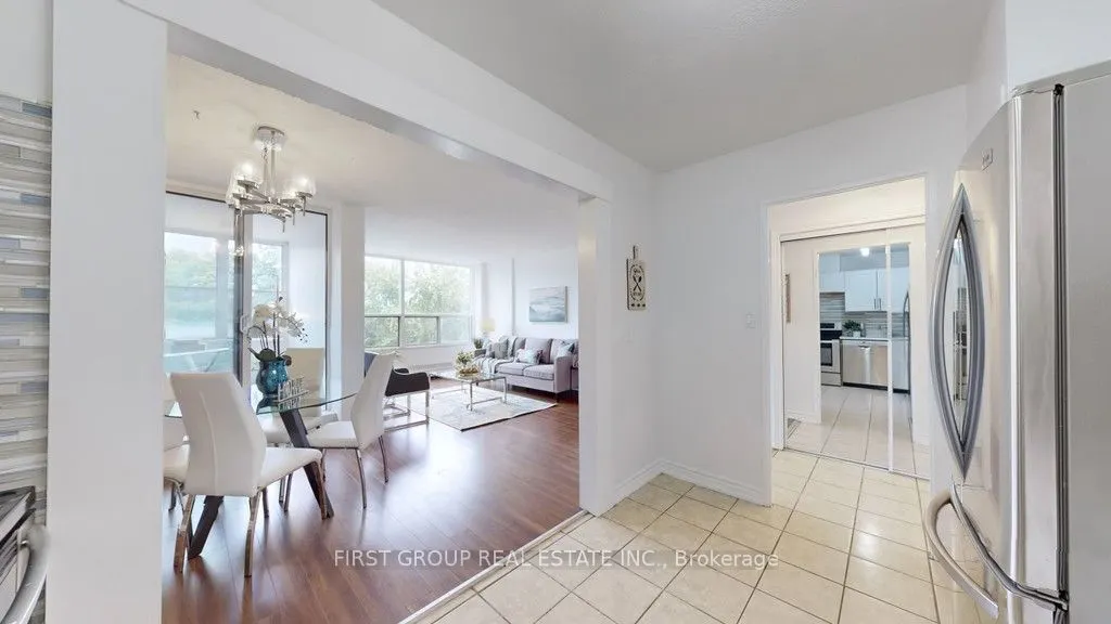 60 Pavane Linkway Way, #502