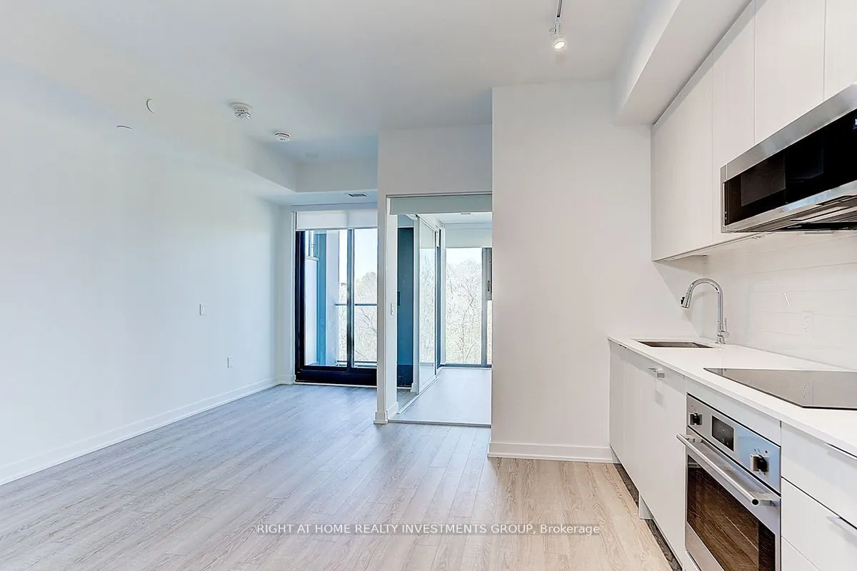 250 Lawrence Ave W, #418