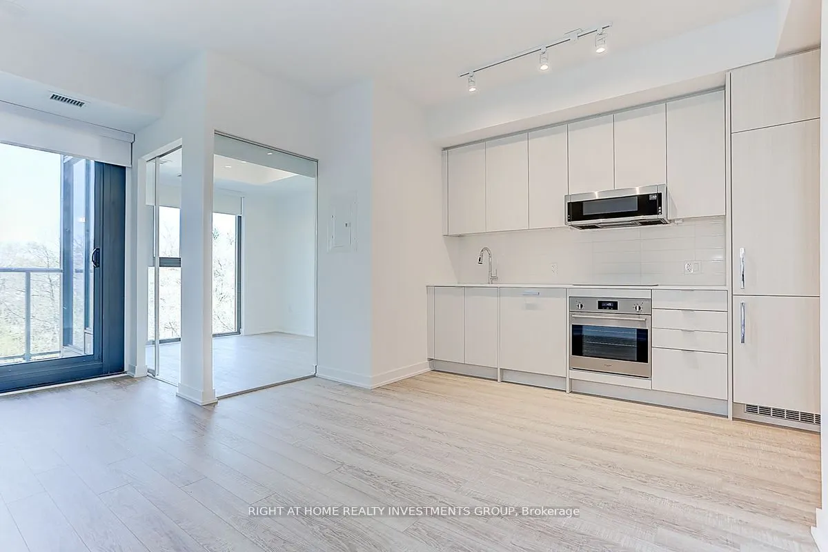 250 Lawrence Ave W, #418