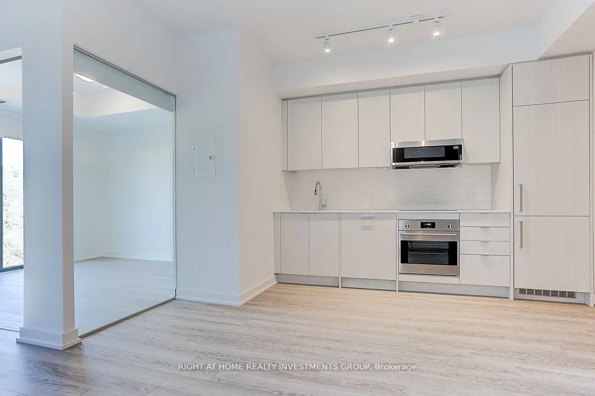 250 Lawrence Ave W, #418