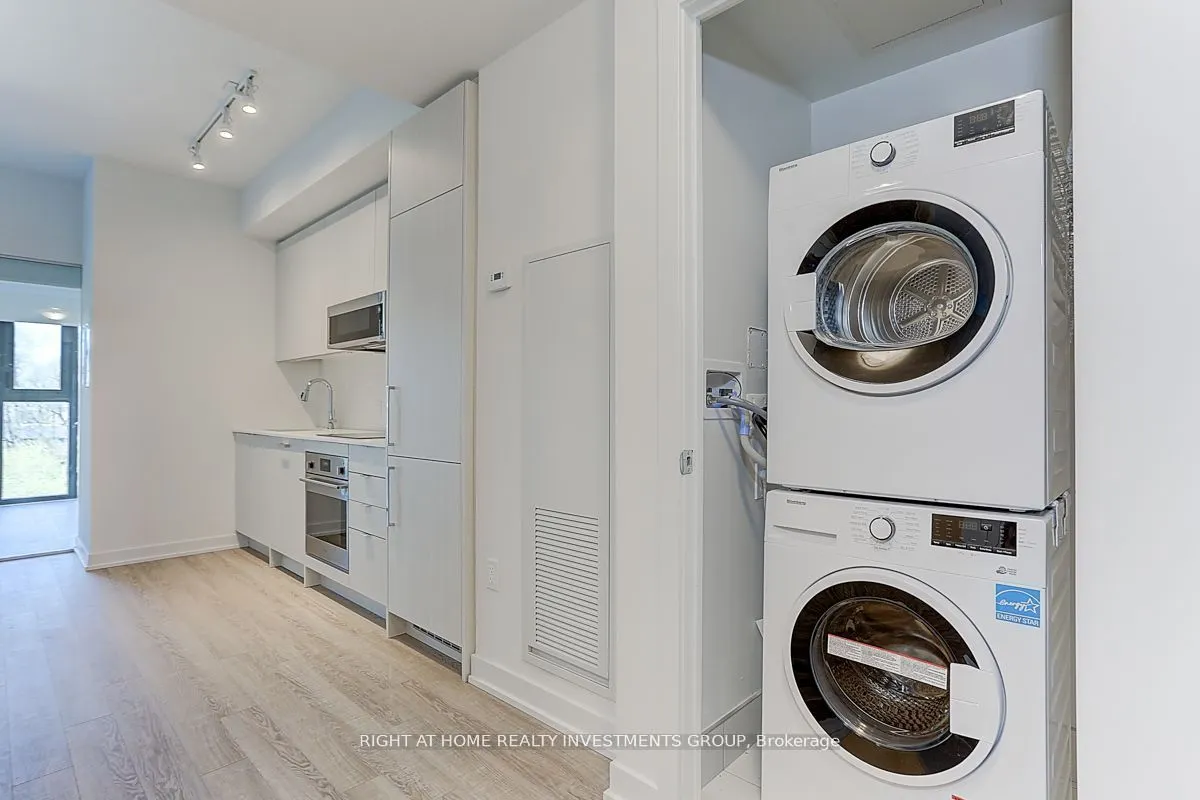250 Lawrence Ave W, #418