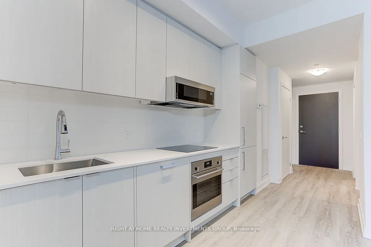 250 Lawrence Ave W, #418