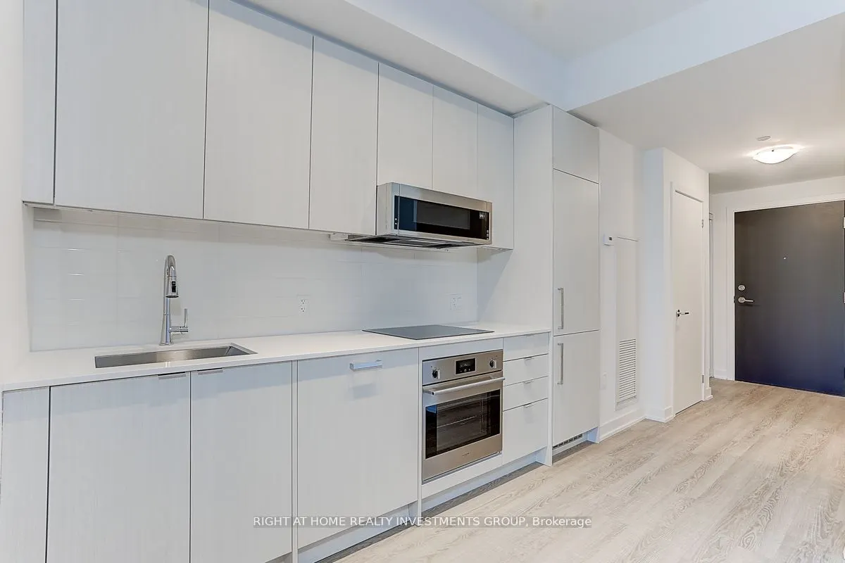 250 Lawrence Ave W, #418