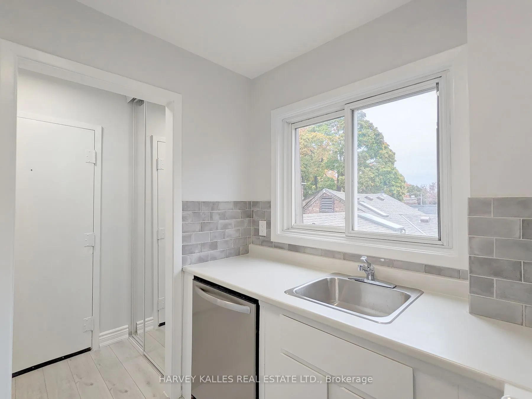431 Balliol St, #4