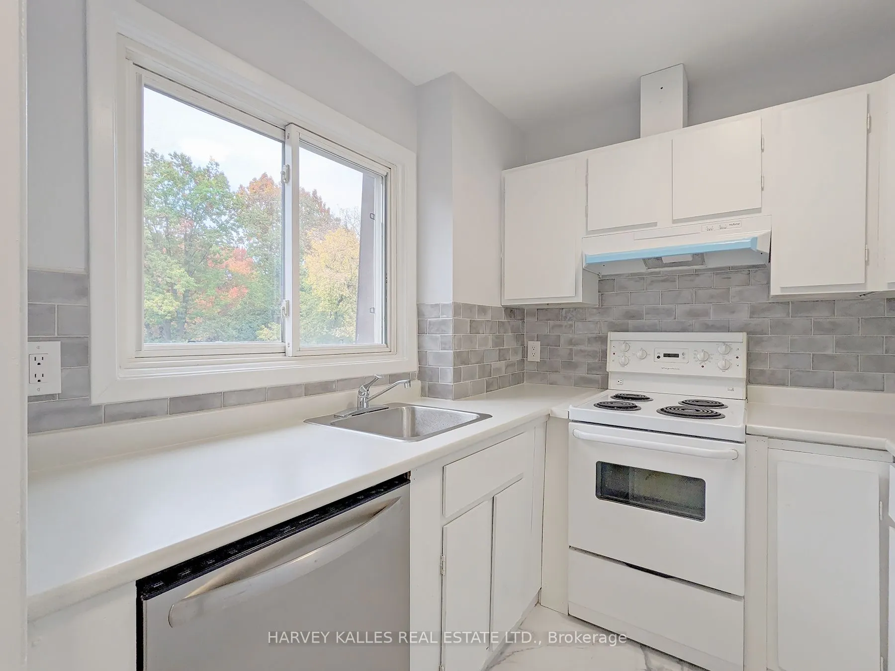 431 Balliol St, #4