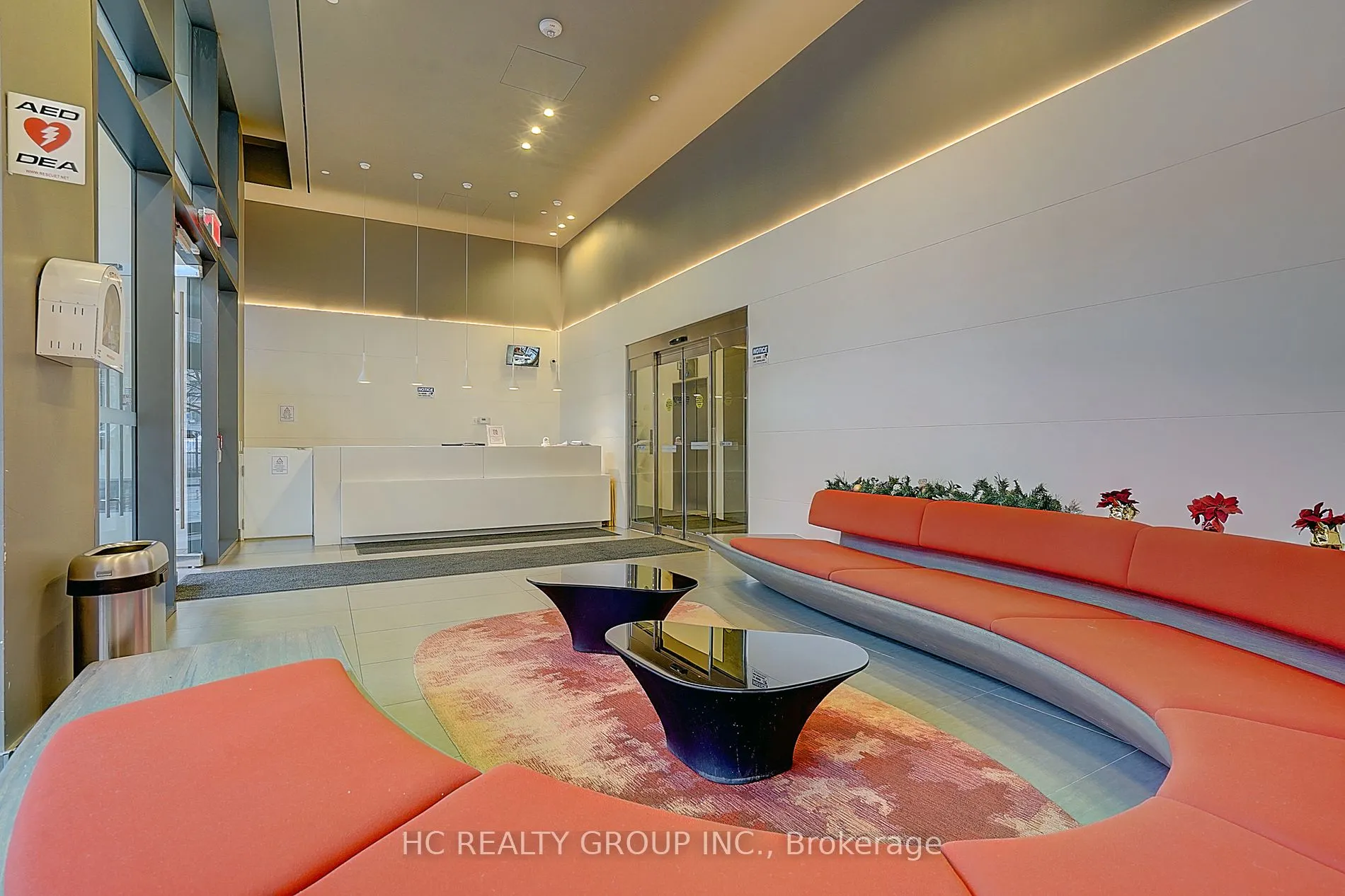 159 Dundas St E, #607