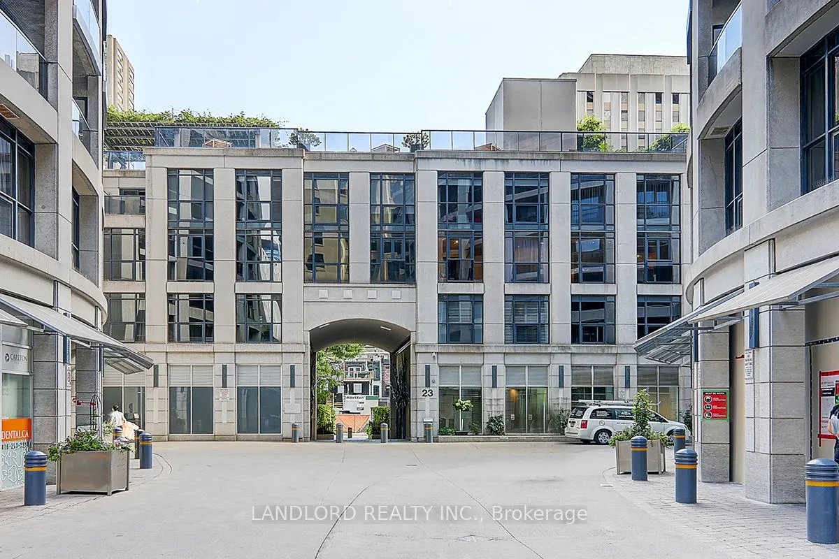 21 Carlton St, #2003