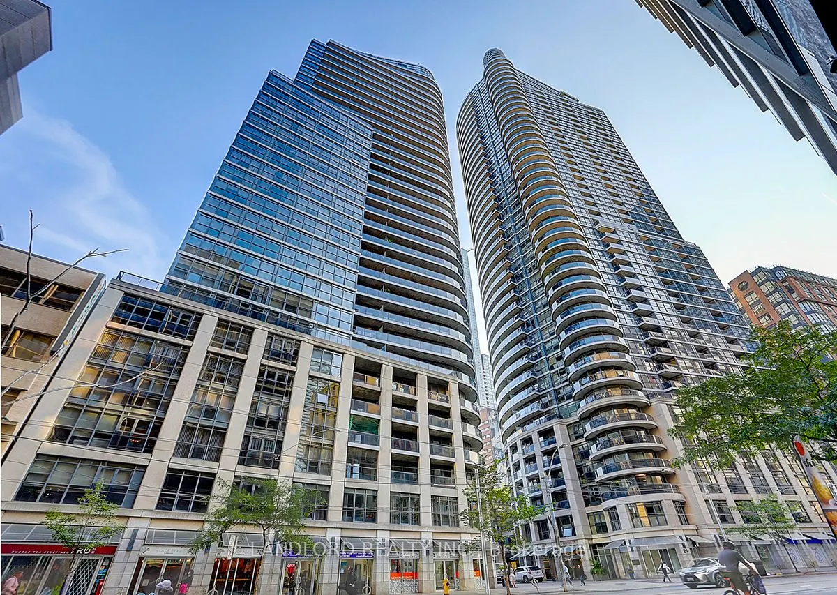 21 Carlton St, #2003