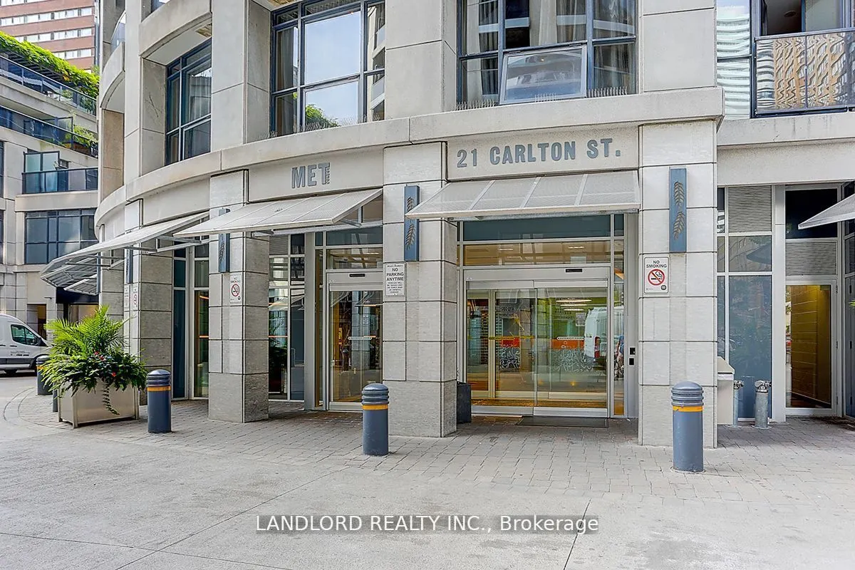 21 Carlton St, #2003