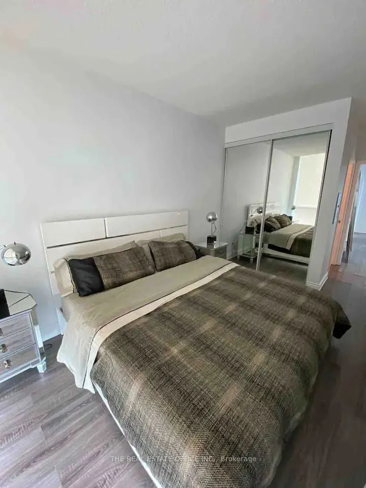 219 Fort York Boulevard, #3802