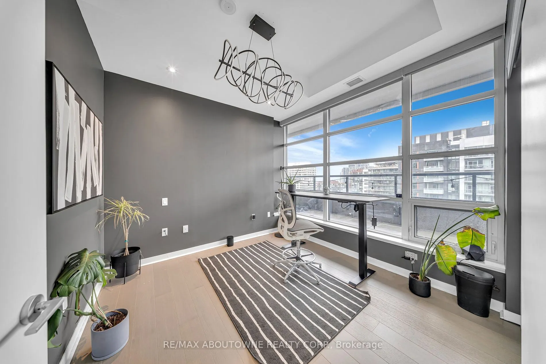 501 Adelaide St W, #1404