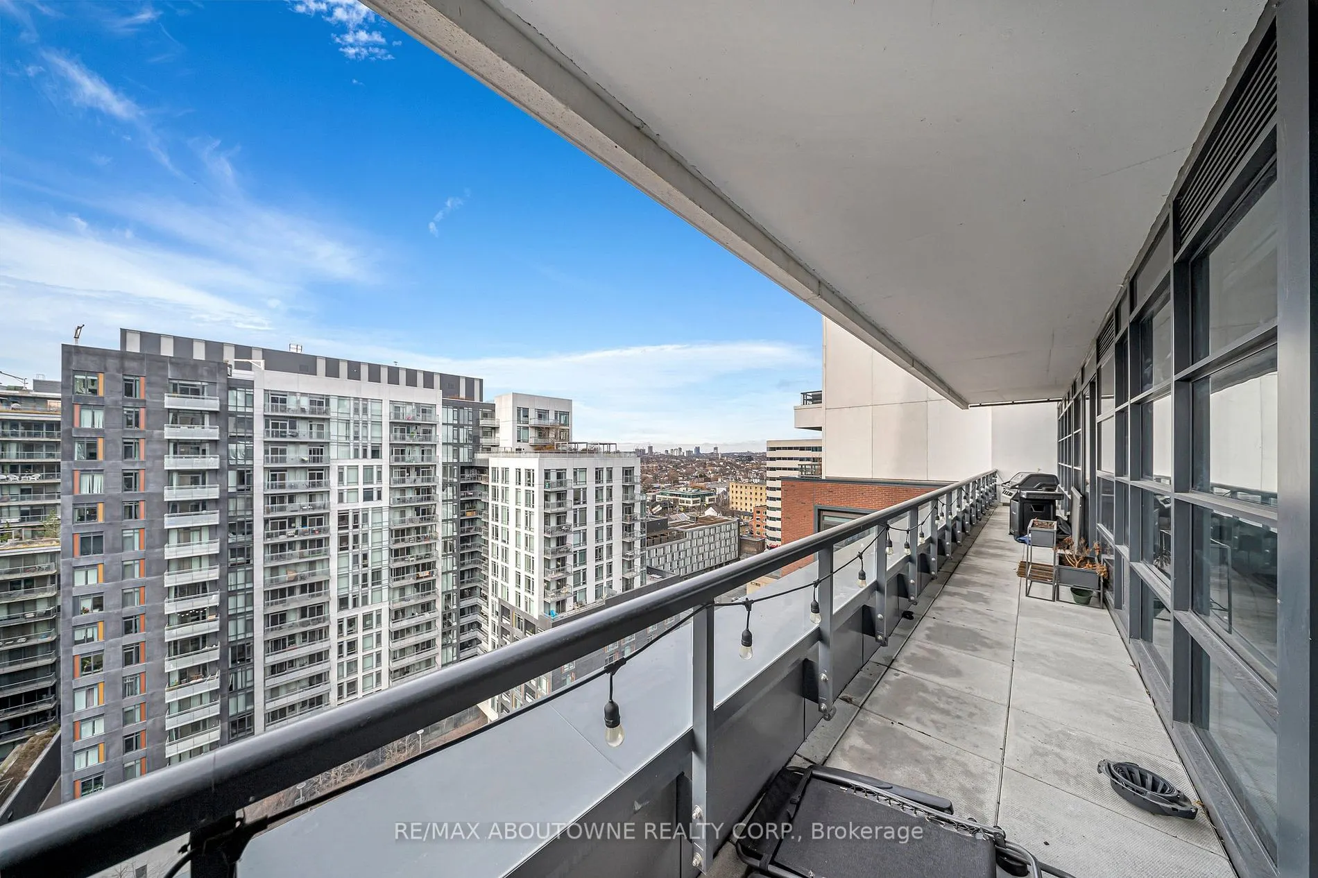 501 Adelaide St W, #1404