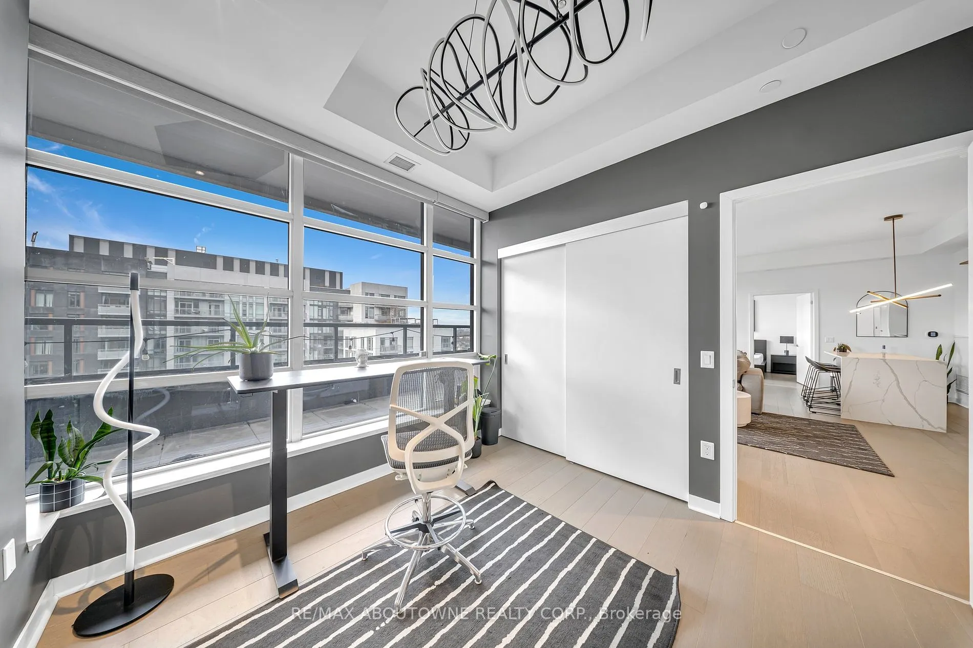 501 Adelaide St W, #1404
