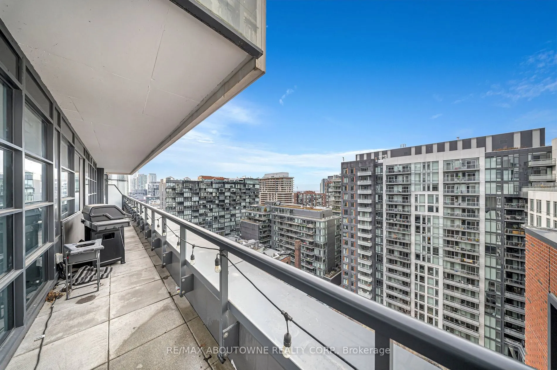 501 Adelaide St W, #1404