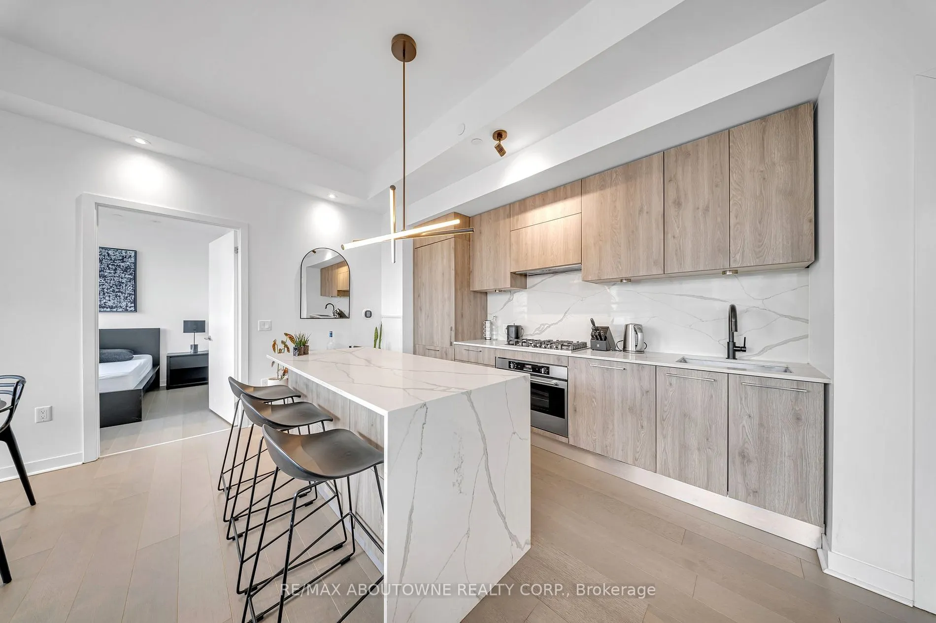 501 Adelaide St W, #1404