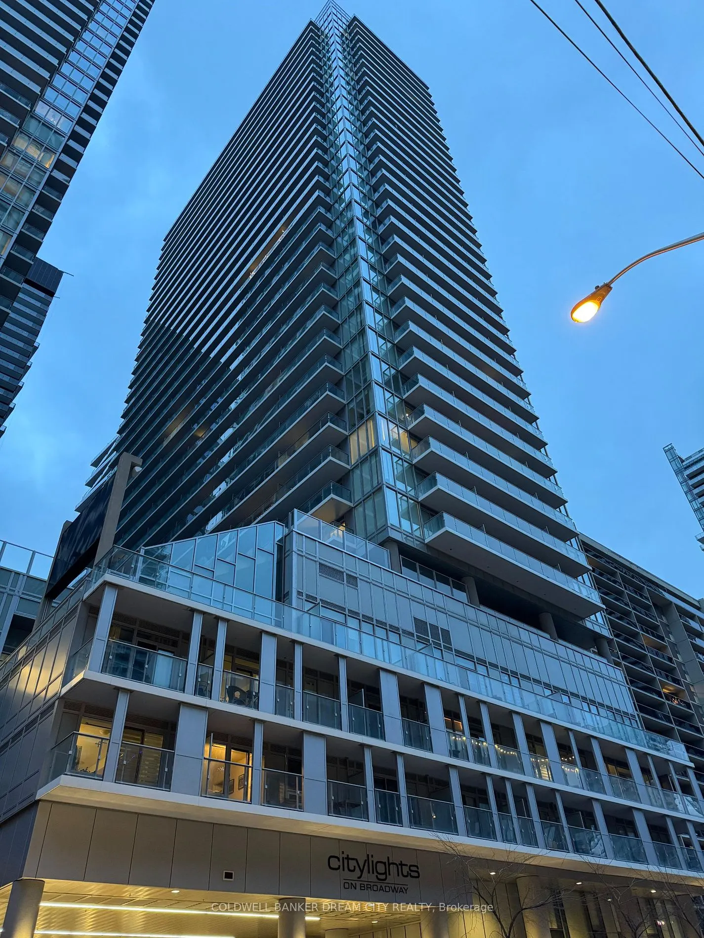 195 Redpath Ave, #3214