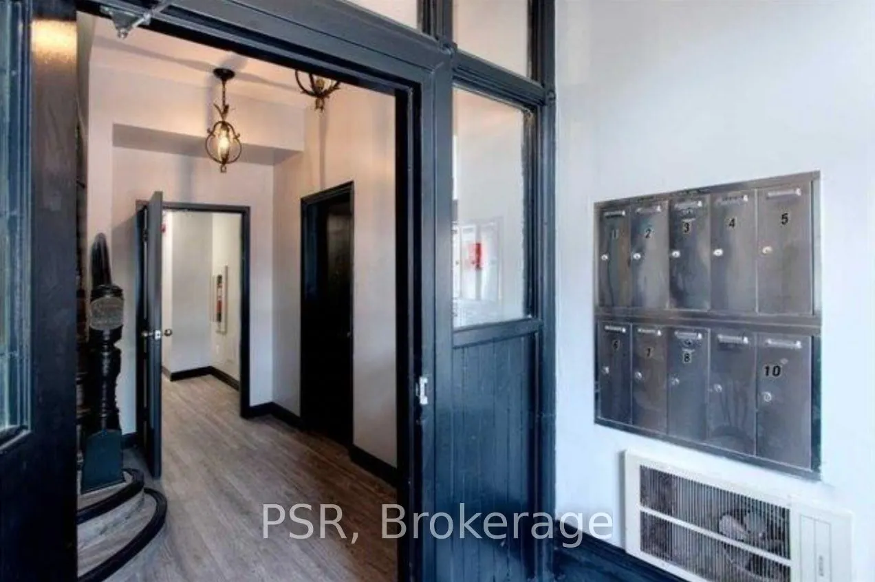 205 Gerrard St E, #1