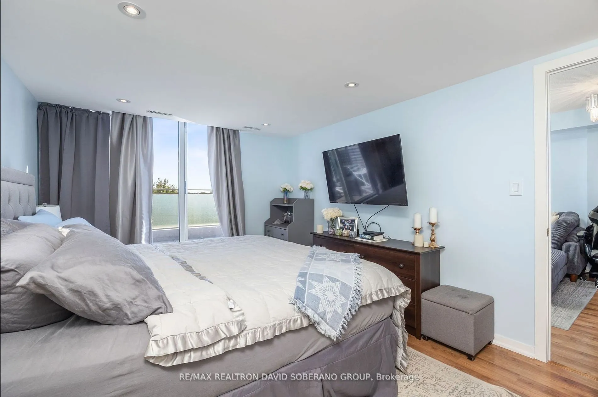 801 Sheppard Ave W, #608