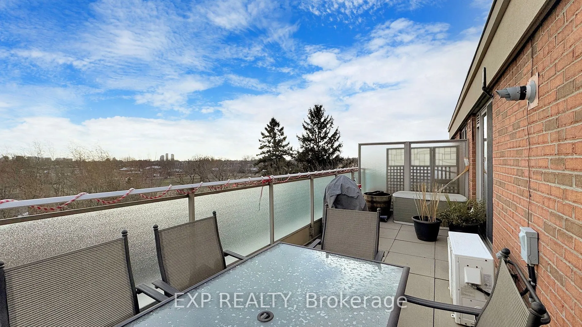 801 Sheppard Ave W, #607