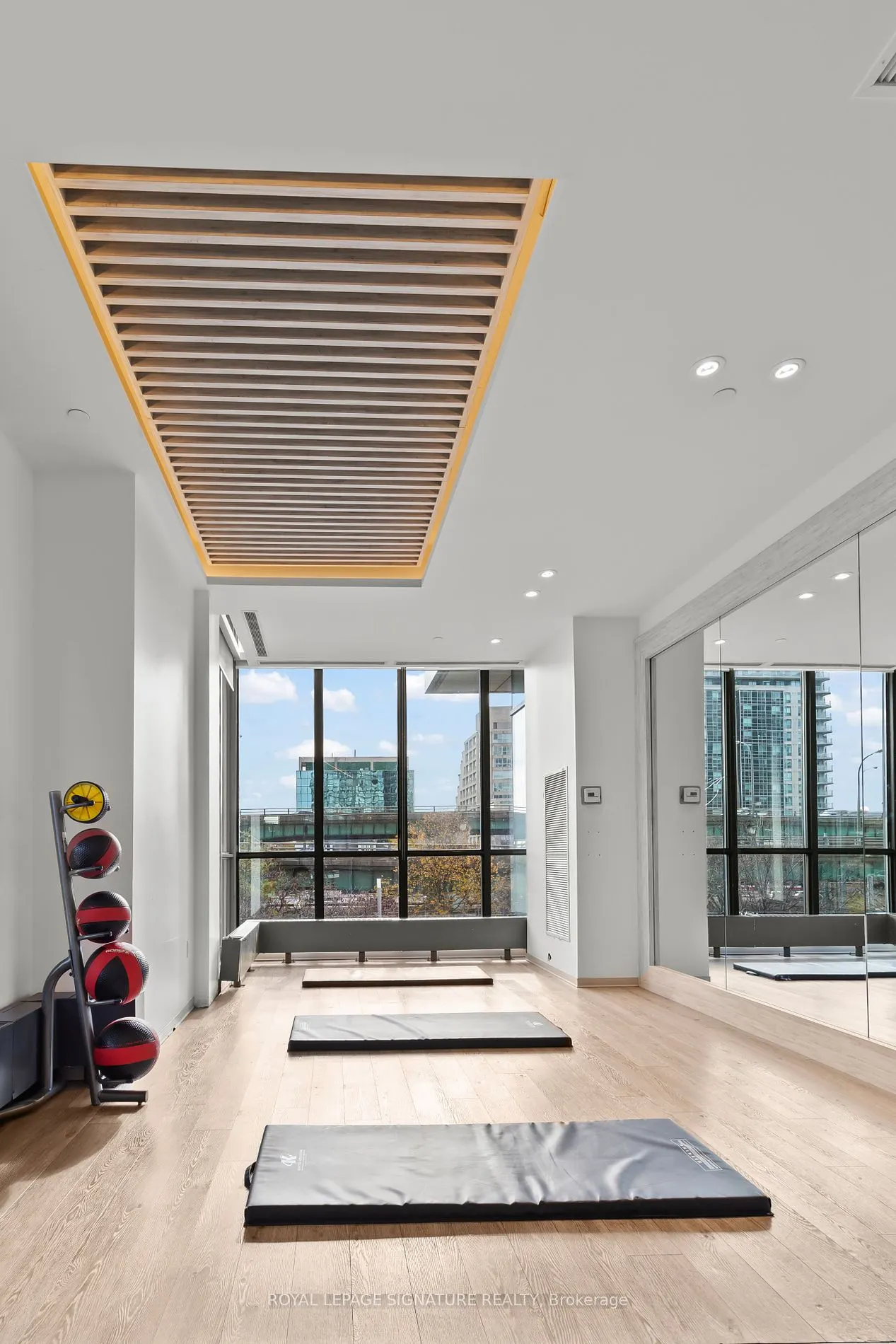 15 Fort York Blvd, #4009