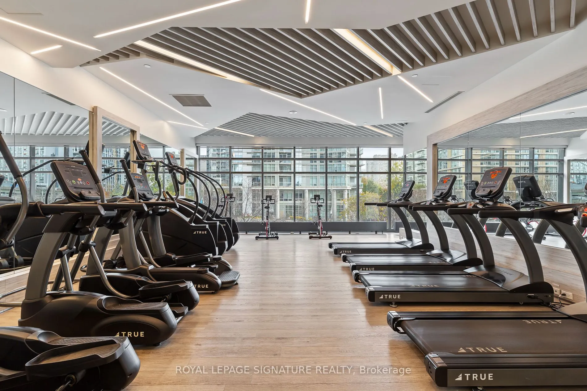 15 Fort York Blvd, #4009