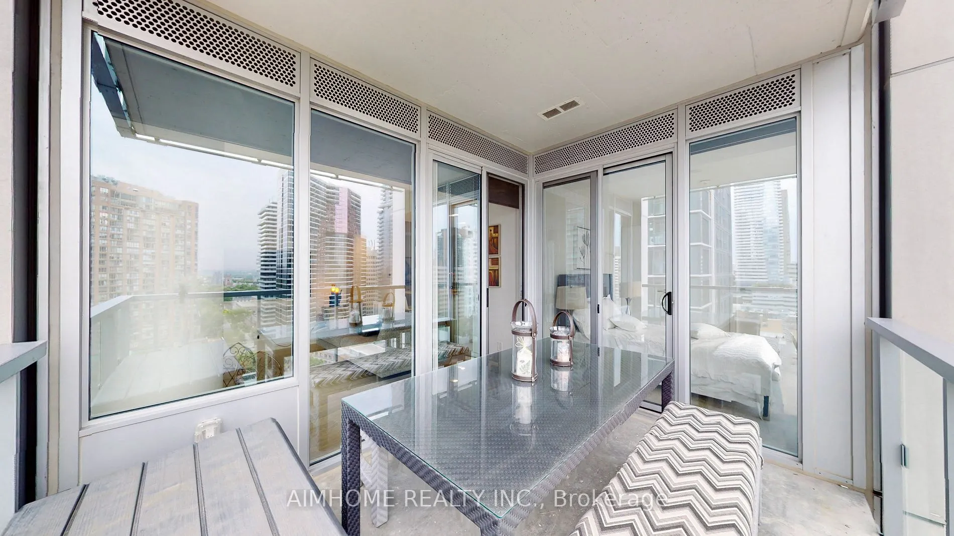 1 Gloucester St, #1816