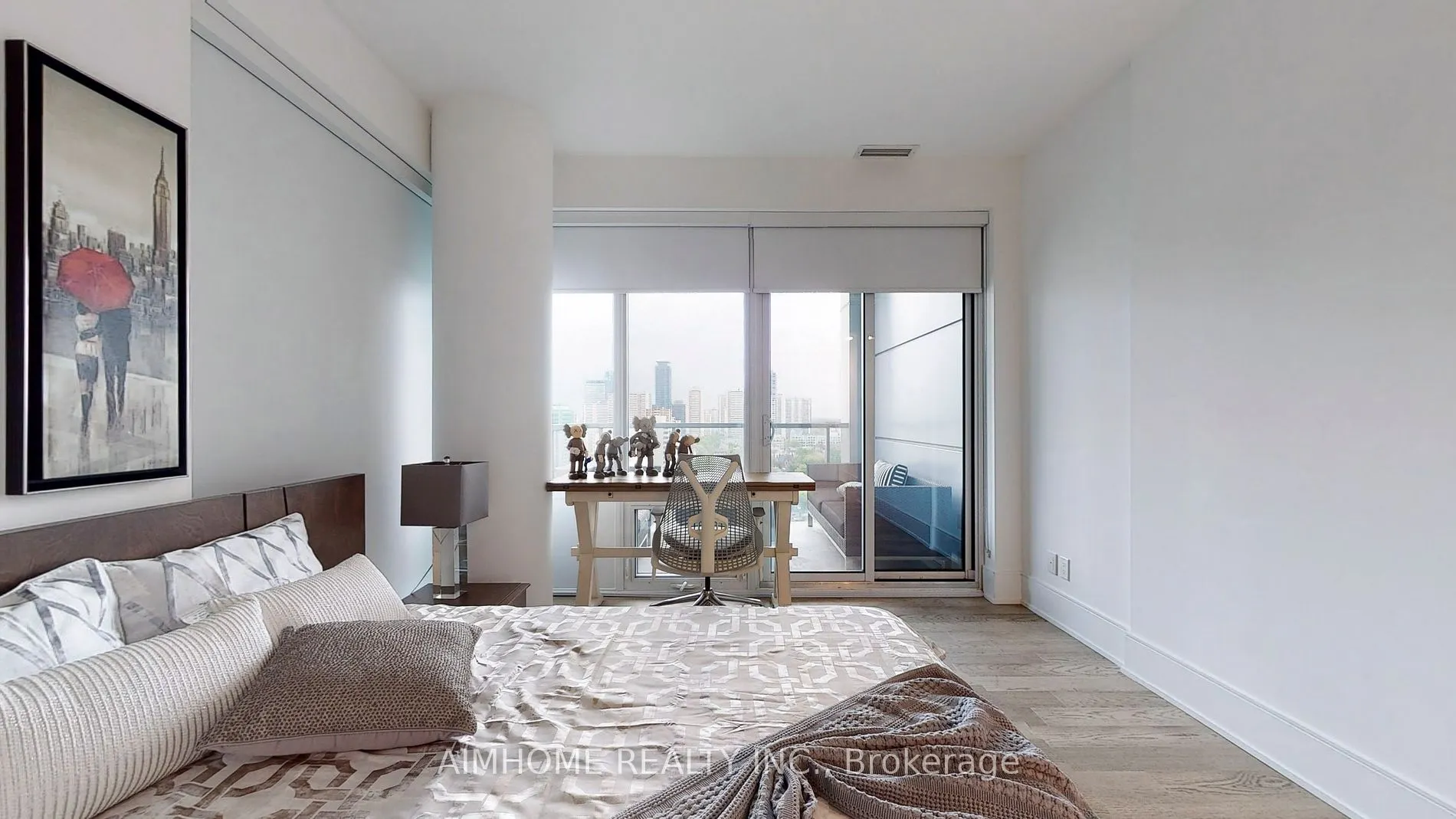 1 Gloucester St, #1816