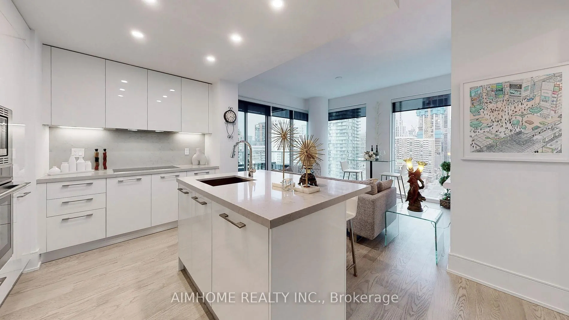 1 Gloucester St, #1816