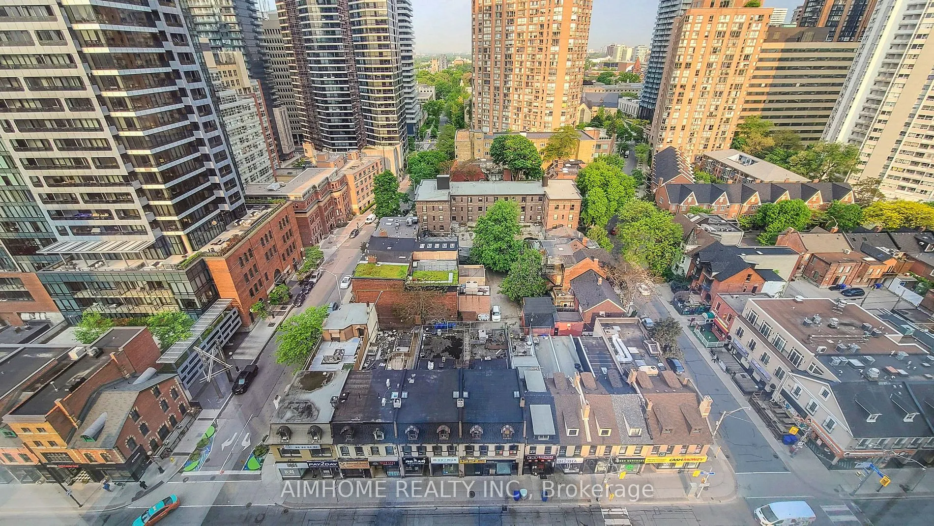 1 Gloucester St, #1816