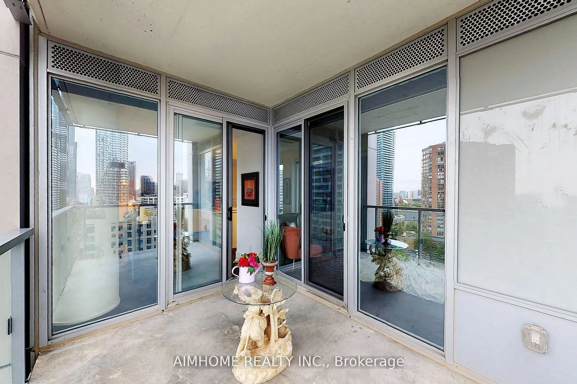 1 Gloucester St, #1815