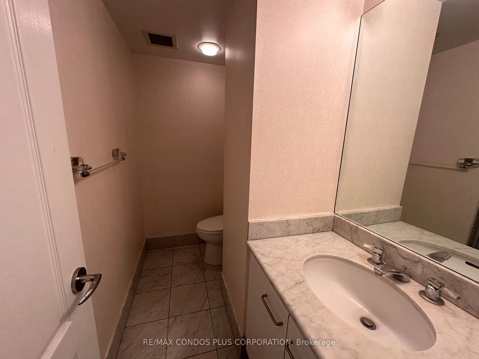 38 Elm St, #2611