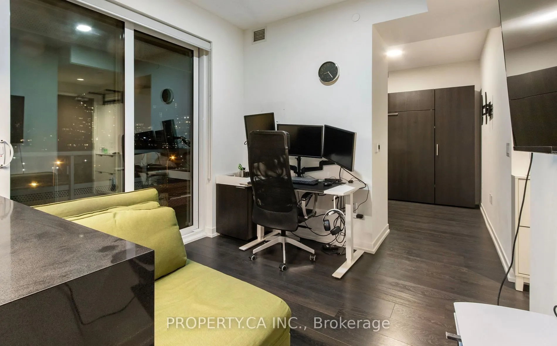 15 Lower Jarvis St N, #514