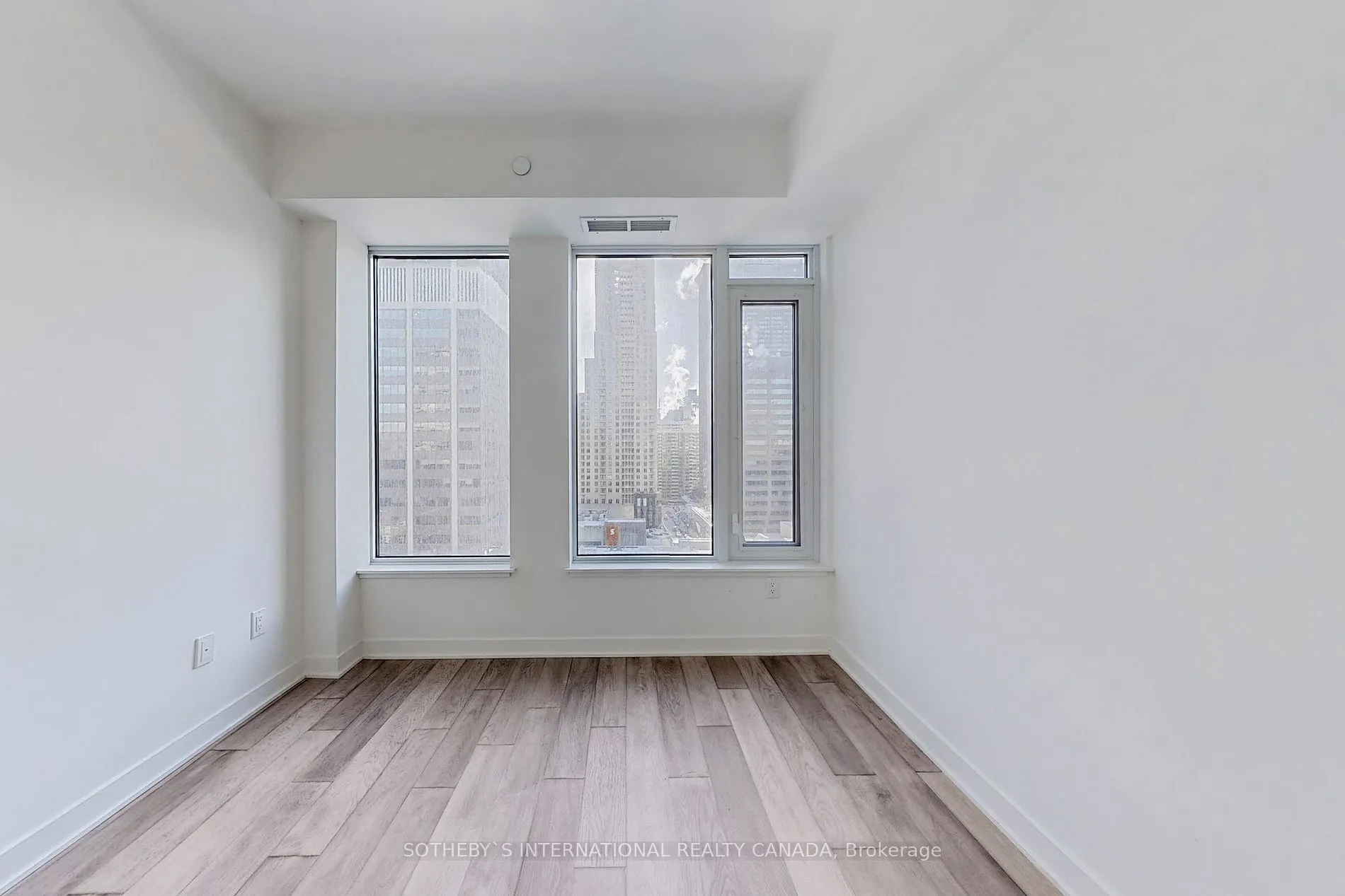 11 Yorkville Ave, #1010