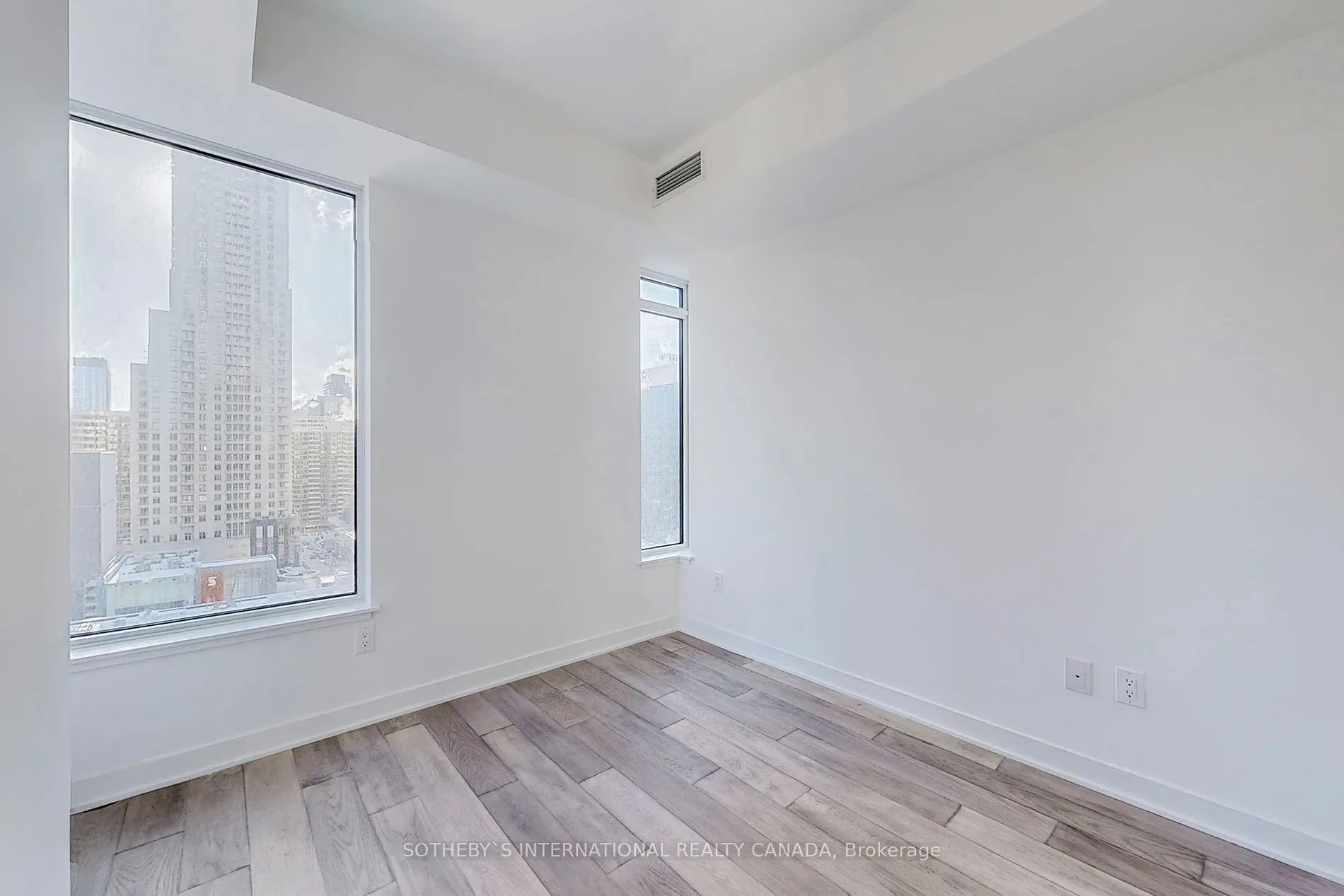 11 Yorkville Ave, #1010